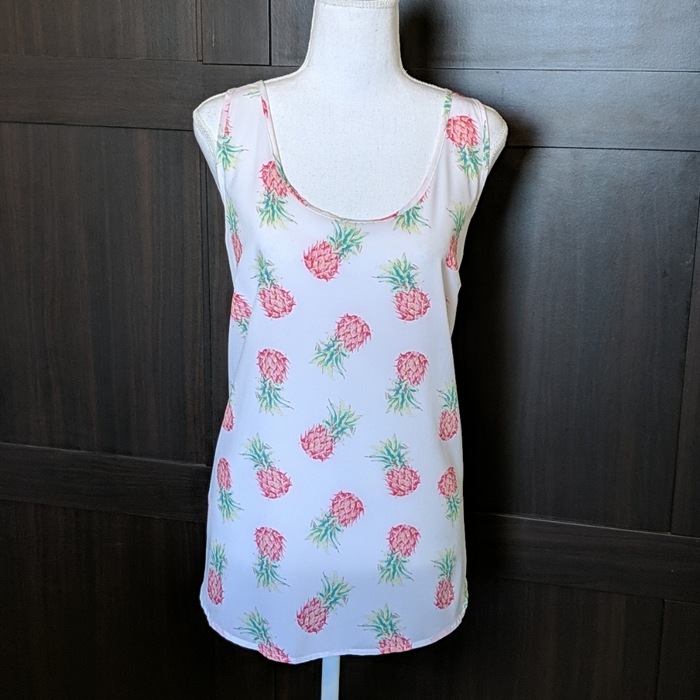 🌵🦆Soft Pink Pineapple silky Tank Top Size 16-18